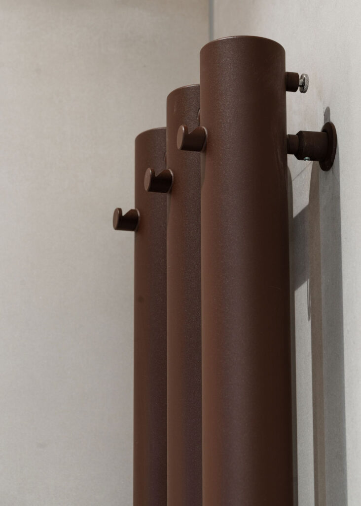 Vila Josefina — Karlovy Vary — detail dřevěných nástěnných věšáků